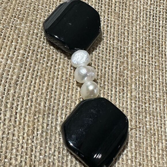 Beautiful Glass Stones Handcrafted Necklace 16” - Picture 2 of 5